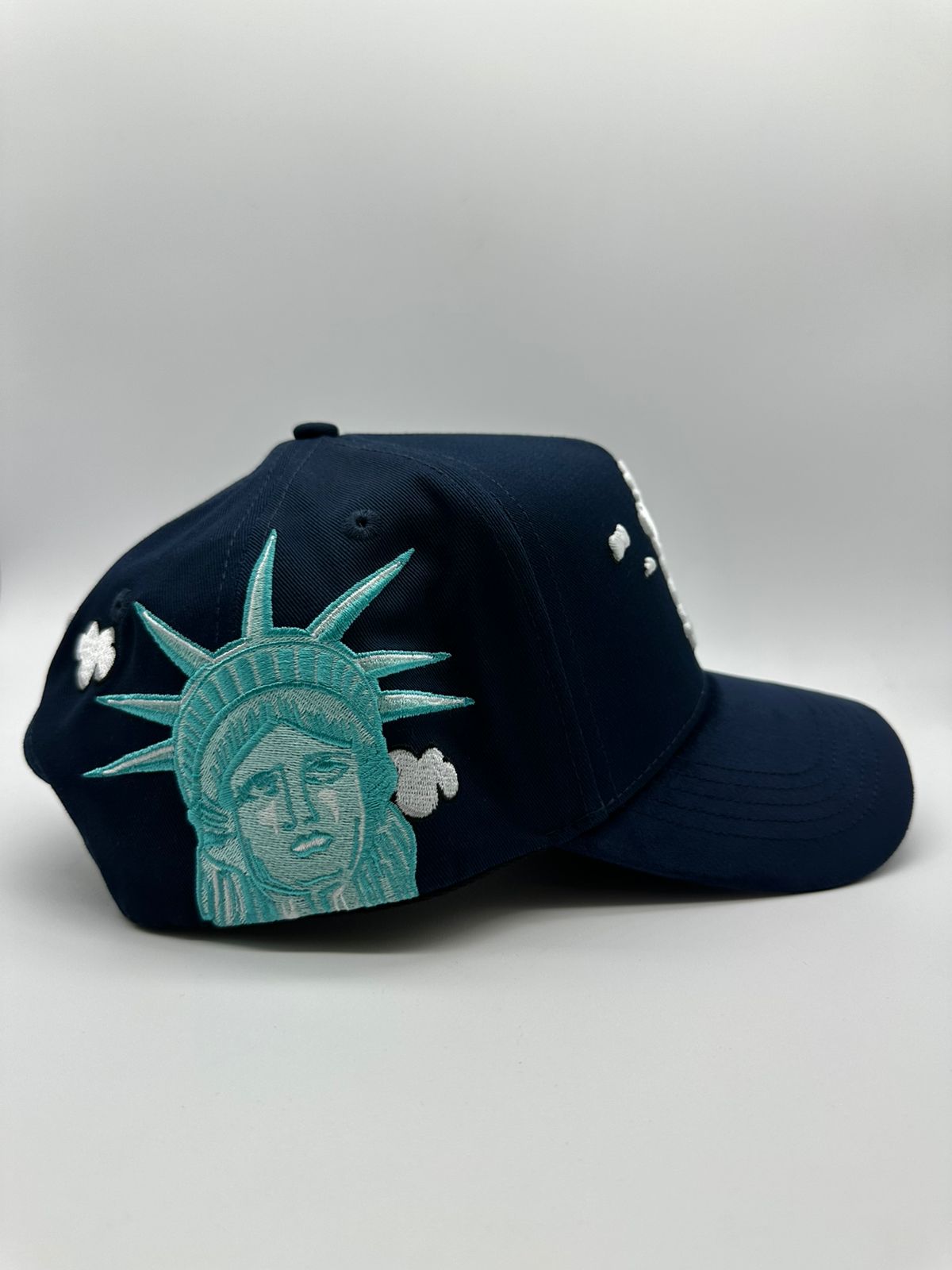 NEW YORK CLOUD LIBERTY STATUE NAVY